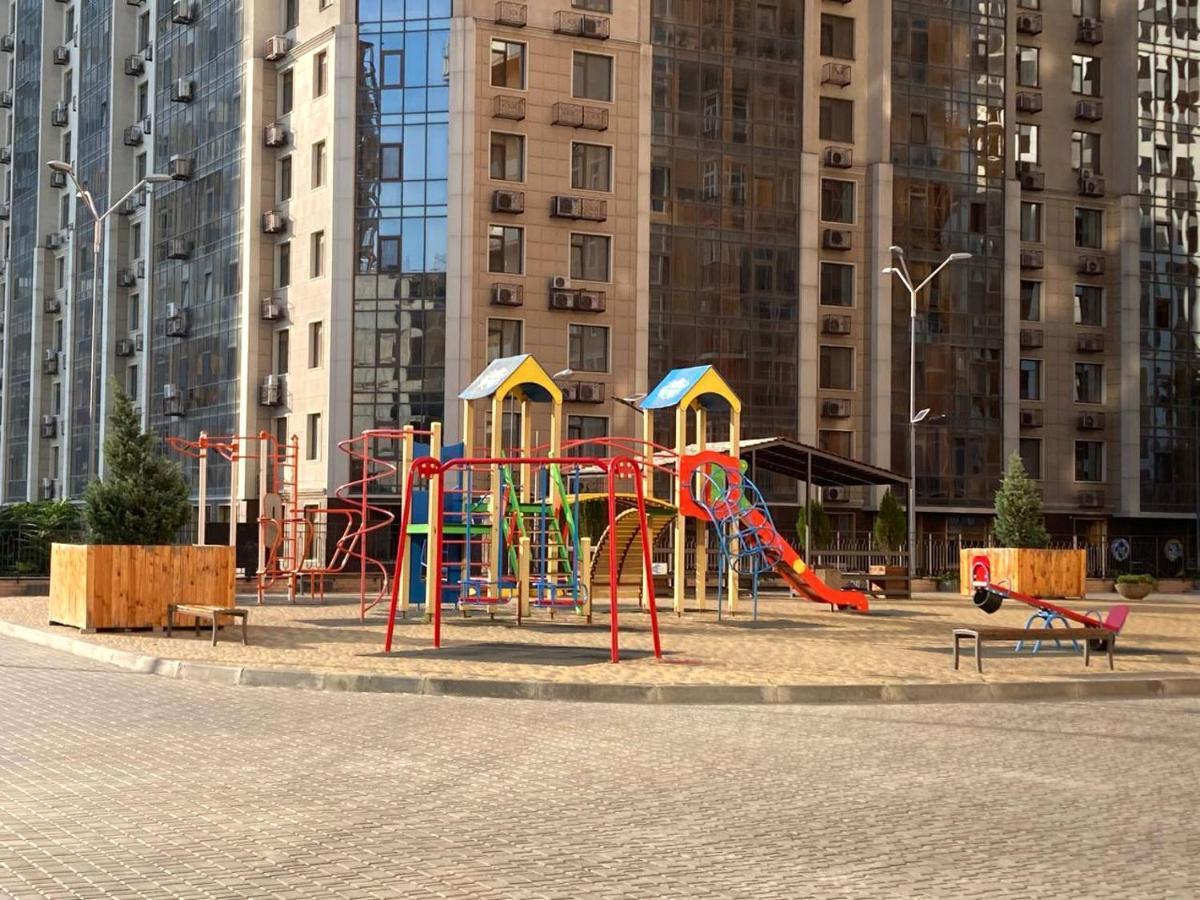 Arcadia Spacious Apartments Odesa Exterior photo